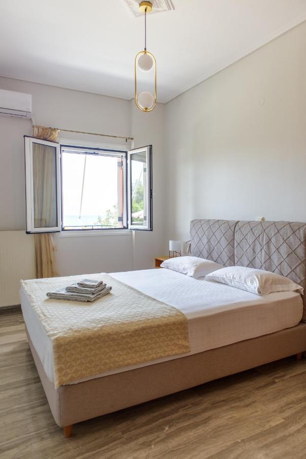 Almyros Aktis Seaview Apartment Каламата Экстерьер фото